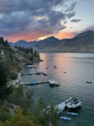 Lake Chelan Luxury Waterfront Home, 3800 sq ft, 4 Bdrm, Private Dock!