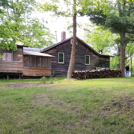 Cozy Lake Front Cabins perfect for  summer, fall and winter