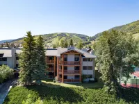 Updated 3 BR/2BA Snow Flower Ski In / Ski Out Condo - Park City Mountain Resort