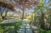 Les Capucines Saint Tropez Hotels in Gassin