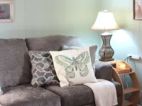 Cozy Second-Floor Stylish & Comfortable Stay Hotels in Nicollet County