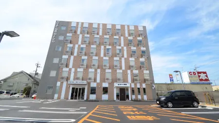 Hotel New Mifuku Отели рядом с достопримечательностью «Ruins of Minakuchi Castle ( Minakuchi Castle Museum)»