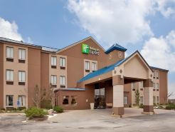 Holiday Inn Express Kansas City - Bonner Springs by IHG
