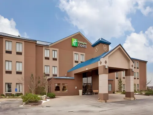 Holiday Inn Express Kansas City - Bonner Springs by IHG - 3-Star