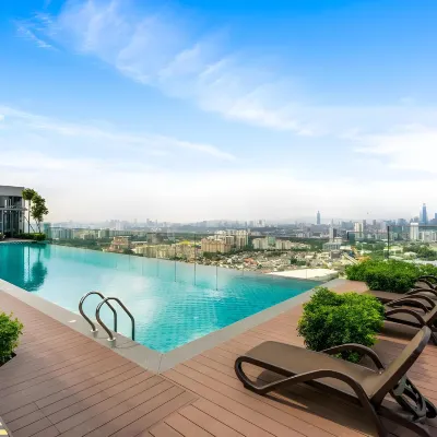 Eko Cheras Residences by de Space Отели рядом с достопримечательностью «Торговый центр Cheras Sentral»