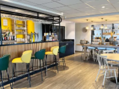 กองปานีล แนเชอร์ - โบลเลน โรงแรมในBollene