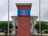 Studio 6 Burleson, TX Hotels in Fort Worth