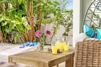 Steps to Beach, Heated Salt Pool, Hot Tub, Family Friendly