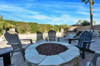 Near Coachella Festival, 5min walk 2 BNP Paribas, pool spa, 7bdrm, mountain view