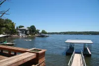 Lakefront cozy cottage!