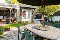 Bright Comfortable Home in Van Nuys โรงแรมใกล้Van Nuys Amtrak Metrolink