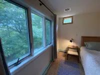 Quiet Mountain View Art House - Up on a hill - Round Top!