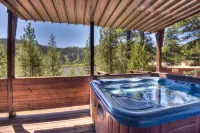NEWLY REMODELED6 Bedrooms/3.5 Baths-Sleeps 14AWESOME VIEWS Hot Tub & Sauna