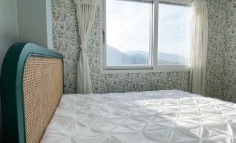 Jinan Lake Pension