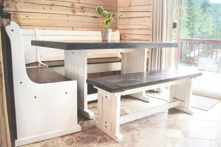 Overlook Lodge - Hot Tub, Fireplace & Private Creek. Family-Friendly!