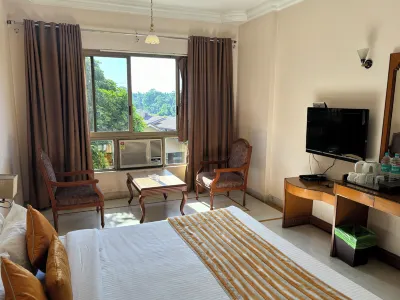 Kailash Parbat Hotel