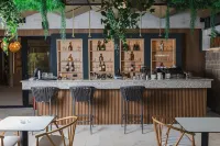 Hotel Kingstone - Bares