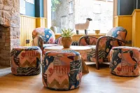 The Sheep and Penguin Hotel a Croscombe