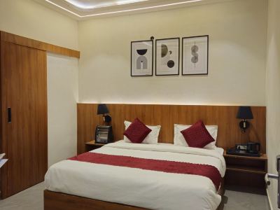 The Royal Orchid