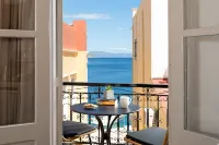 Marika's Deluxe Rooms - Sea View