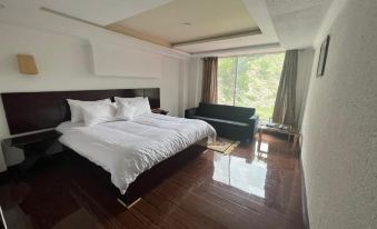 Spring Fields Hotel, Kalam