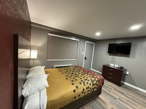 Residency Inn & Studios - parking