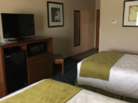 Countryview Inn & Suites Hotels in Robinson