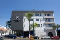 Estanza Hotel & Suites Hôtels à proximité de l'Aéroport General Francisco J. Mujica International