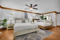 Tuscan Dreams Message Now for Summer Special Hotel dekat Publix Super Market at Oglethorpe Crossing