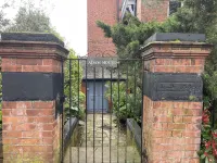 1BedApt PrivateEstate w Free Parking - 10MinToCity