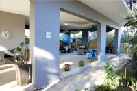 Captain's Spacious House Near the Beach - Happy Rentals Hotels in Pyrgos