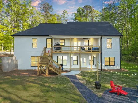 Lakefront Bliss - Fully Loaded