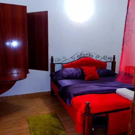 J’s Eatery and Accommodation