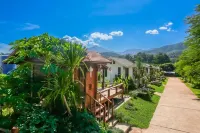 Suan Doctor Hotels in Phrao