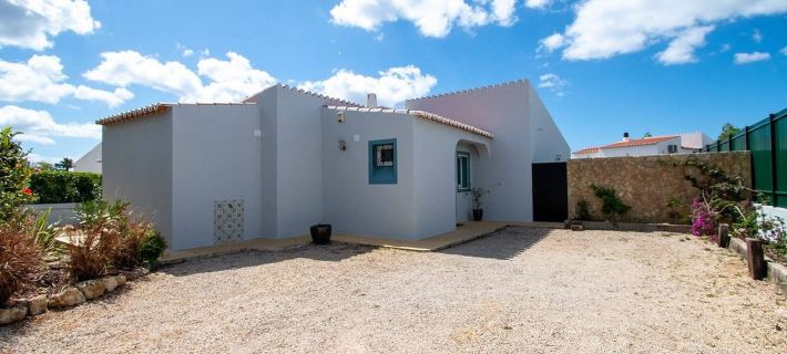 Casa Ana Superbly Renovated with Heated Private Ξενοδοχεία στην πόλη Carvoeiro