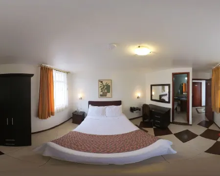 Hotel Makroz Colonial Hoteles en Latacunga
