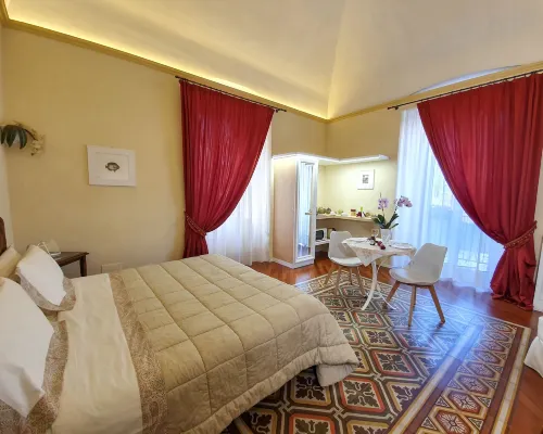 Turenum Apartment B&B Hotels in Trani