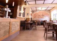 Weinhaus Gräfen Hotels in Greimersburg