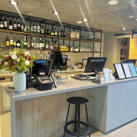 Pilot Airport Hotel
