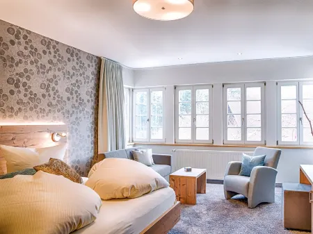 Gasthaus Linde Отели в г. Шуттерталь