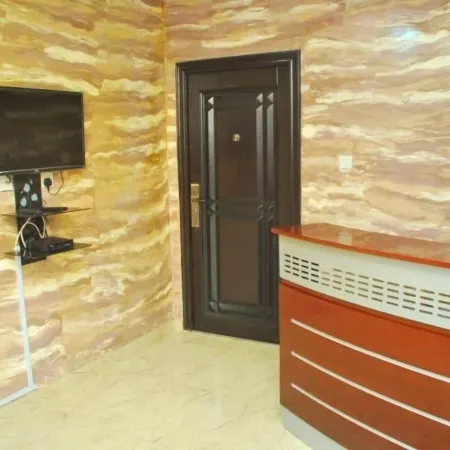 Tobby Royal Suites