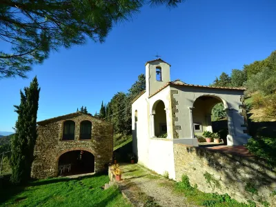 Serene Farmhouse in Dicomano with Swimming Pool