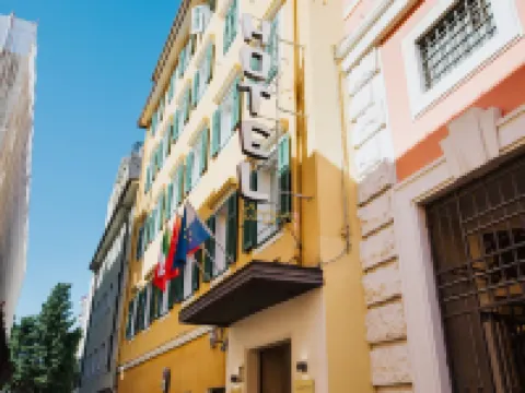 ホテル チッタ ディ パレンツォ トリエステのホテル