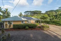 Hale O Makani 3 Bedroom Home by RedAwning Hotels in Keaau