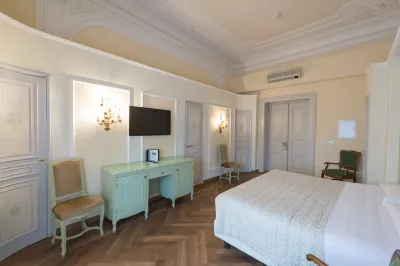 جراند هوتل ليبرتي Hotels near شلال فارون