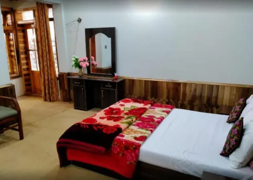 Lady Finger Guest House and Lodge Hotels in Karimabad