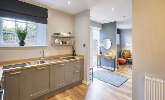 Host Stay 82F Galgate