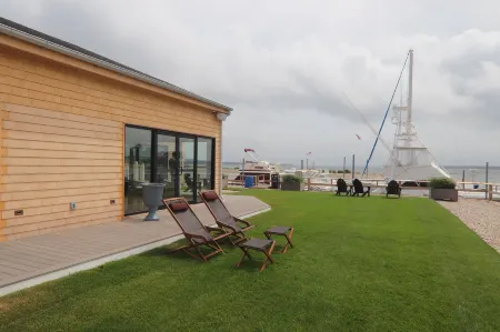 The Shoals Suites & Slips