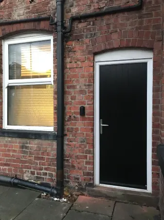Contemporary 1 Bed Studio for Comfy Stay in Wigan