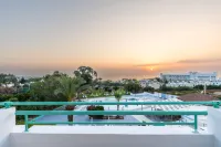 Adelais Bay Hotel - Ocean View